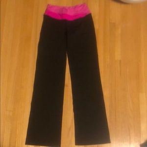 Lululemon Yoga Pants (Size 4)